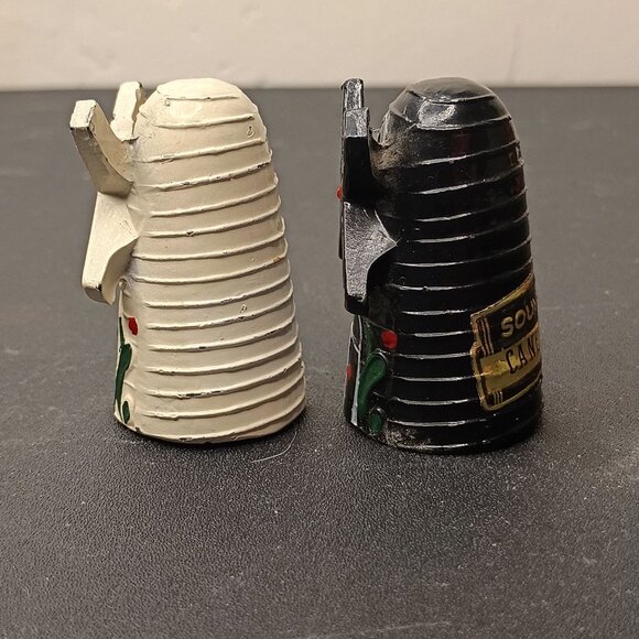 VTG Dutch Windmill Salt & Pepper Shakers Souvenir Of Caney Kansas Hand-Painted - Picture 13 of 15